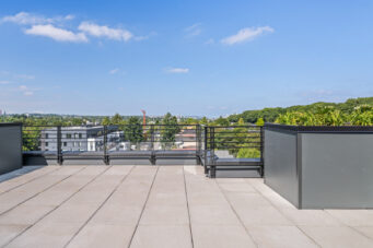 #603 – 2450 Garden Drive